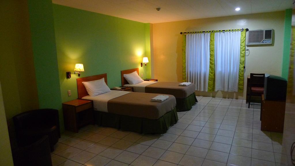Sequoia Inn Davao City الغرفة الصورة