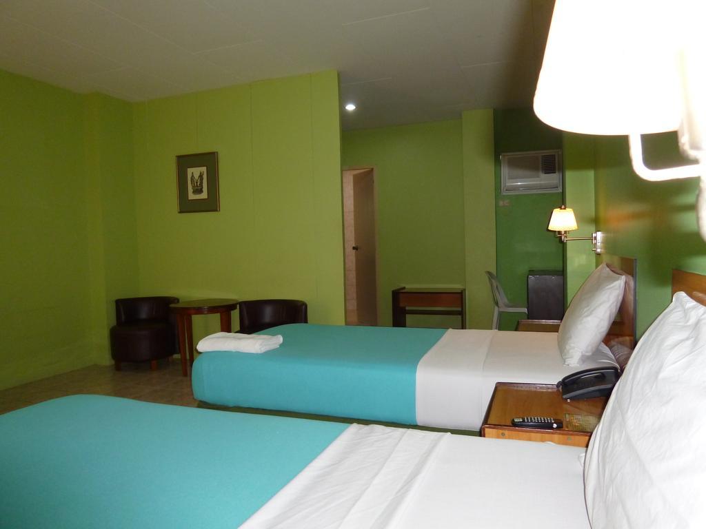 Sequoia Inn Davao City الغرفة الصورة